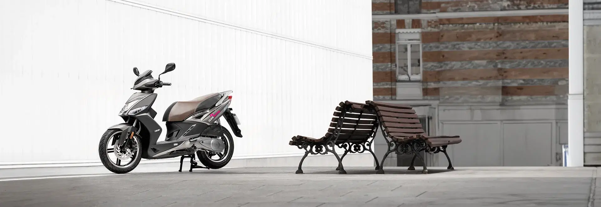 Günstiger Motorradverleih in Barcelona Sants